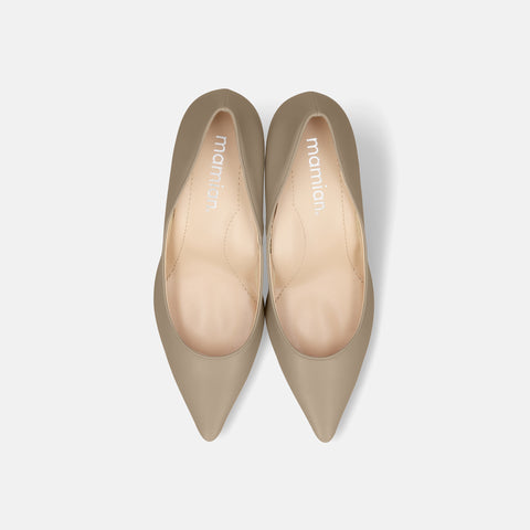 2026SS：iCoN COLORS：ポインテッドトゥ パンプス（C76533）グレージュ/mamian（マミアン）